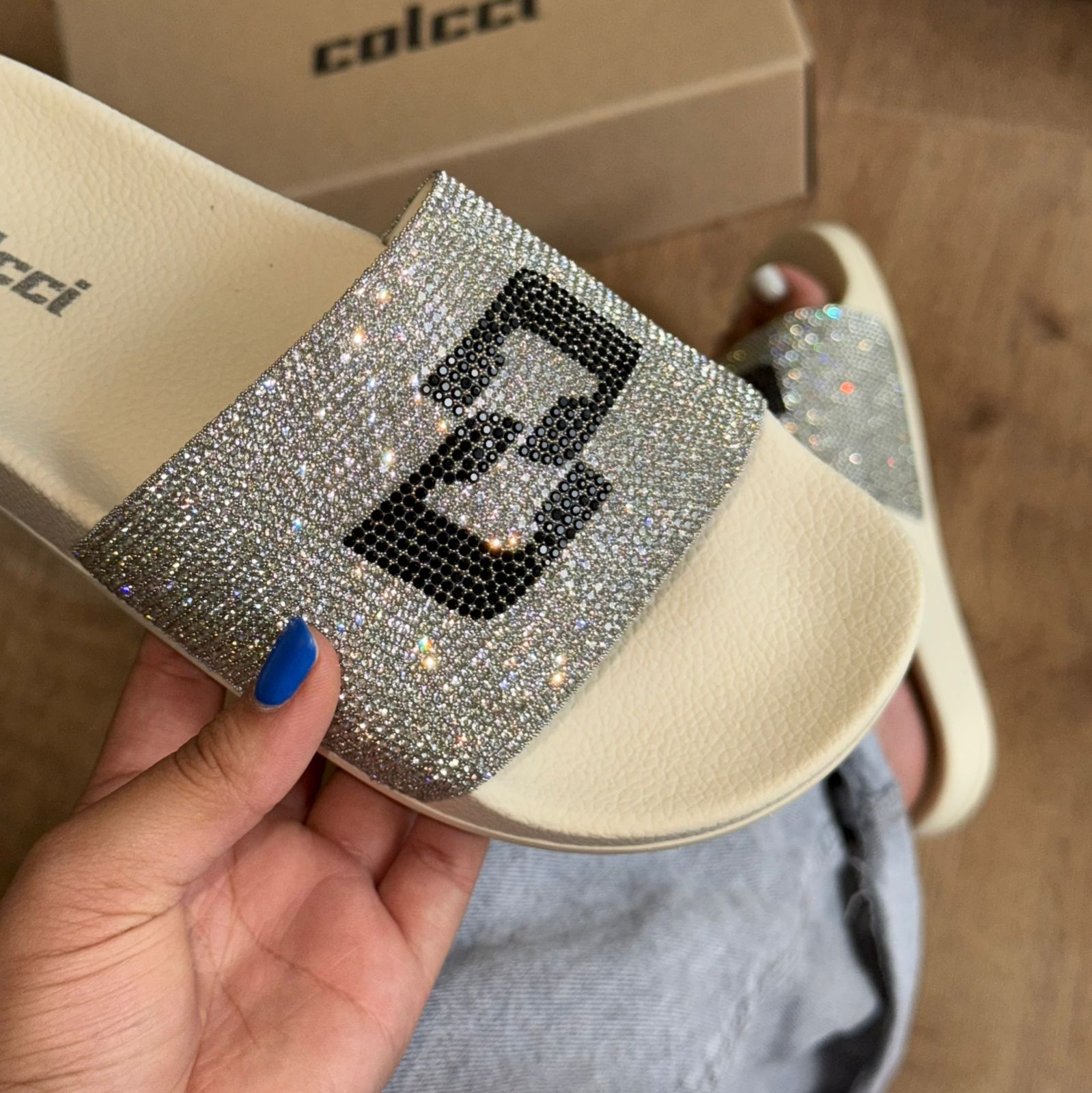 Slide Colcci Bianca Marca Logo 158.01.02358